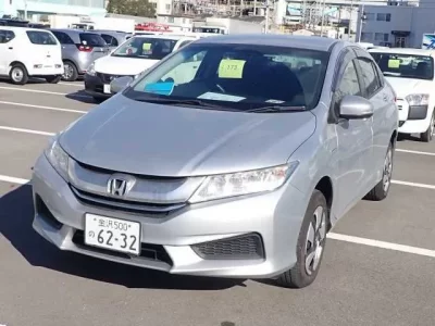 Honda GRACE  с аукциона в Японии