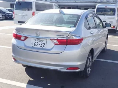 Honda GRACE  с аукциона в Японии