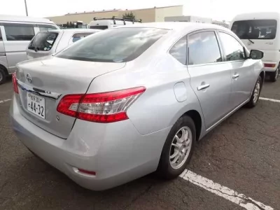 Nissan SYLPHY  с аукциона в Японии