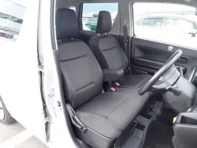 Suzuki WAGON R  с аукциона в Японии