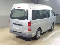 Toyota HIACE VAN лот № 62070 оценка RA  с аукциона в Японии 1