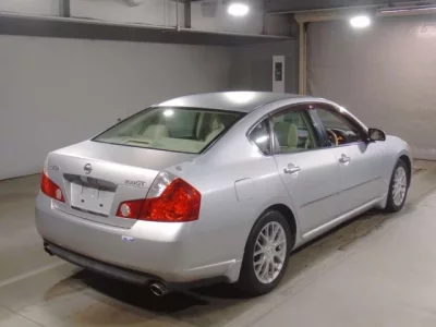 Nissan FUGA  с аукциона в Японии