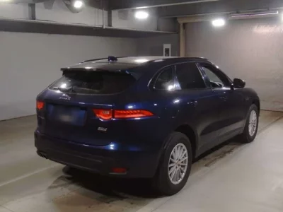 Jaguar F-PACE  с аукциона в Японии