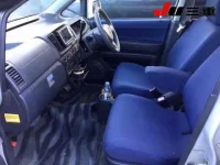 Suzuki MRWAGON лот № 8221 оценка 3  с аукциона в Японии 2