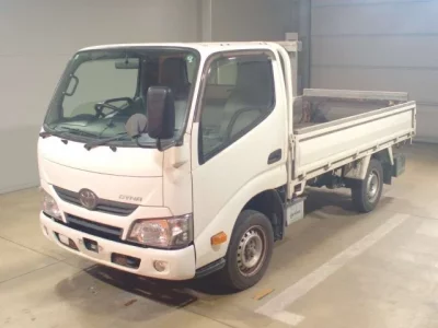 Toyota DYNA  с аукциона в Японии