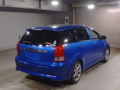 Toyota WISH  с аукциона в Японии