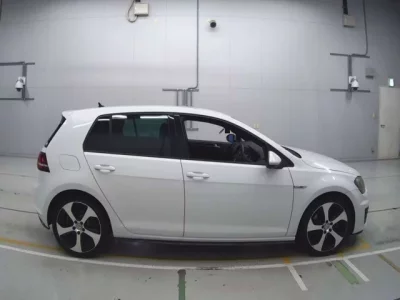 Volkswagen GOLF  с аукциона в Японии