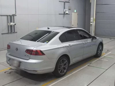 Volkswagen PASSAT  с аукциона в Японии