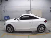 Audi TT лот № 38019 оценка 4  с аукциона в Японии 3