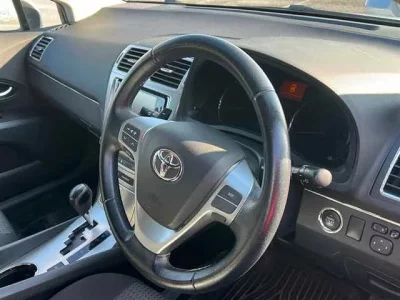 Toyota AVENSIS WAGON  с аукциона в Японии