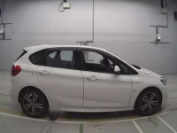 BMW 2-Series лот № 38023 оценка 4  с аукциона в Японии 2