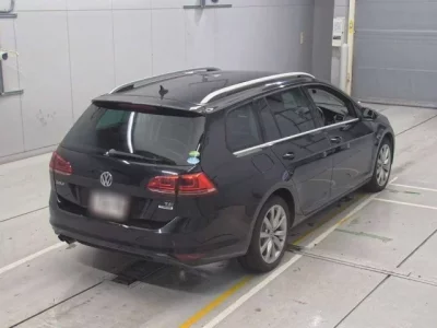 Volkswagen GOLF VARIANT  с аукциона в Японии