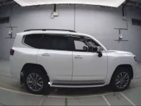 Toyota LAND CRUISER лот № 33024 оценка 6  с аукциона в Японии 2