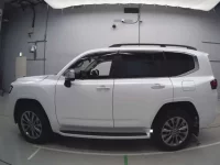 Toyota LAND CRUISER лот № 33024 оценка 6  с аукциона в Японии 3