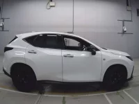 Lexus NX лот № 36027 оценка 5  с аукциона в Японии 2