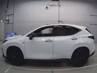 Lexus NX лот № 36027 оценка 5  с аукциона в Японии 3