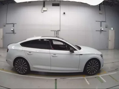 Audi A5  с аукциона в Японии