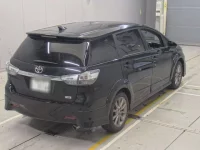 Toyota WISH лот № 10037 оценка 4  с аукциона в Японии 1