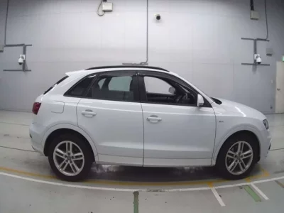 Audi Q3  с аукциона в Японии