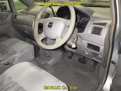 Mazda PREMACY  с аукциона в Японии