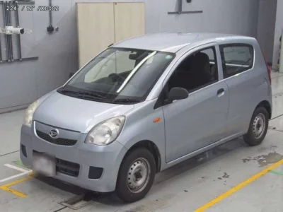 Daihatsu MIRA  с аукциона в Японии