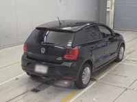 Volkswagen POLO лот № 38040 оценка 4  с аукциона в Японии 1