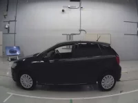 Volkswagen POLO лот № 38040 оценка 4  с аукциона в Японии 3