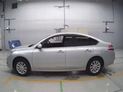 Nissan TEANA  с аукциона в Японии