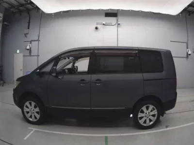 Mitsubishi DELICA D5  с аукциона в Японии