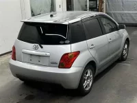Toyota IST лот № 20042 оценка R  с аукциона в Японии 4