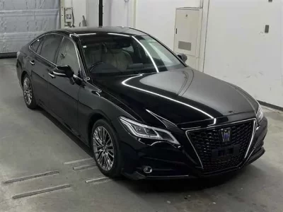 Toyota CROWN  с аукциона в Японии