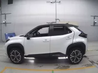 Toyota YARIS CROSS лот № 36044 оценка 5  с аукциона в Японии 3