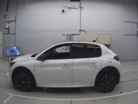 Peugeot 208 лот № 38052 оценка 5  с аукциона в Японии 3
