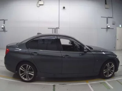 BMW 3-Series  с аукциона в Японии