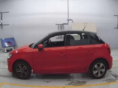 Audi A1  с аукциона в Японии