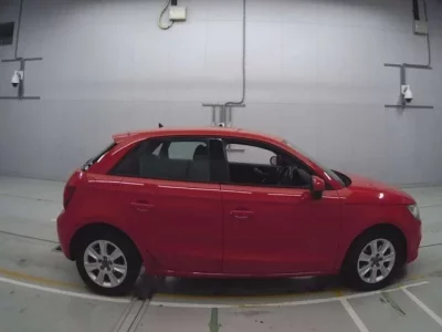 Audi A1  с аукциона в Японии