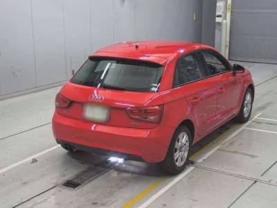 Audi A1  с аукциона в Японии