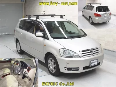 Toyota IPSUM  с аукциона в Японии