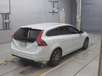 Volvo S60 лот № 38084 оценка 4.5  с аукциона в Японии 1