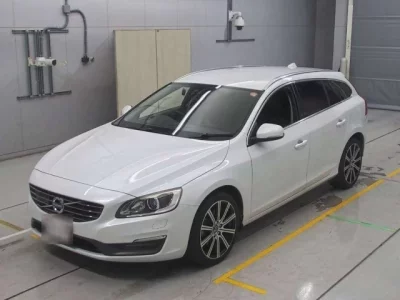 Volvo S60  с аукциона в Японии