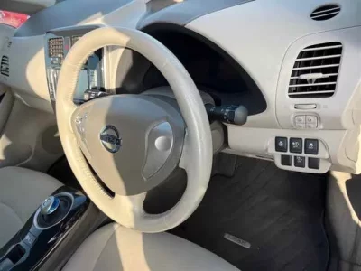 Nissan LEAF  с аукциона в Японии