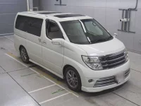 Nissan ELGRAND лот № 10104 оценка 3.5  с аукциона в Японии 4
