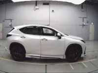 Lexus NX лот № 36083 оценка 4.5  с аукциона в Японии 2