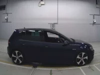 Volkswagen GOLF лот № 38116 оценка 4  с аукциона в Японии 2