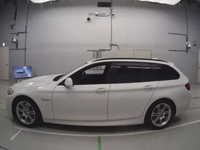 BMW 5-Series  с аукциона в Японии
