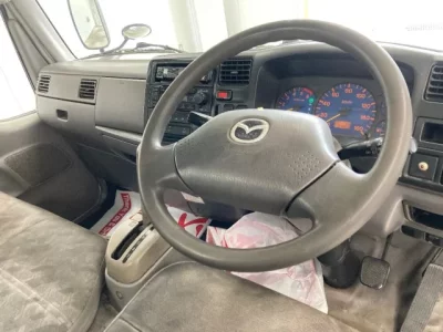 Mazda TITAN  с аукциона в Японии