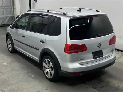 Volkswagen GOLF TOURAN  с аукциона в Японии
