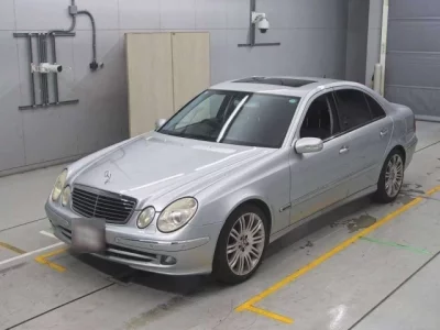 Mercedes-Benz E CLASS  с аукциона в Японии