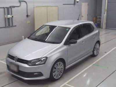 Volkswagen POLO  с аукциона в Японии