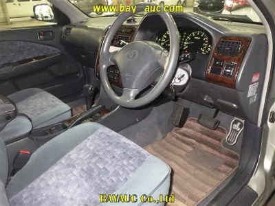 Toyota CARINA  с аукциона в Японии